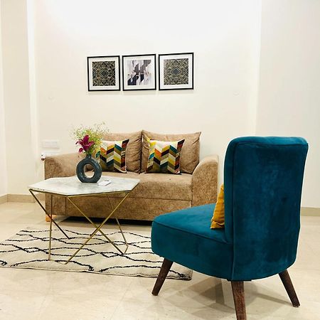 גורגאון Bluo 1Bhk - Dlf Cybercity, Balcony, Lift, Parking מראה חיצוני תמונה