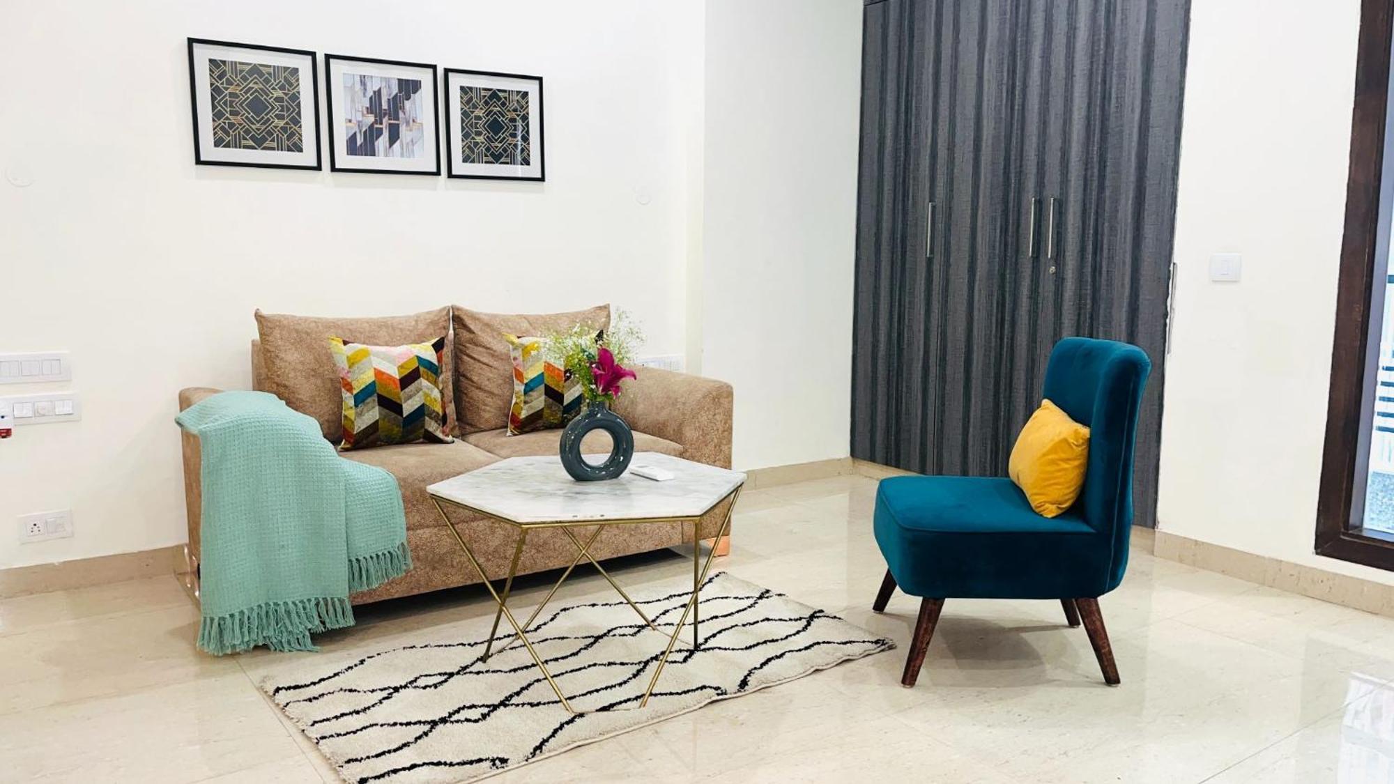 גורגאון Bluo 1Bhk - Dlf Cybercity, Balcony, Lift, Parking מראה חיצוני תמונה